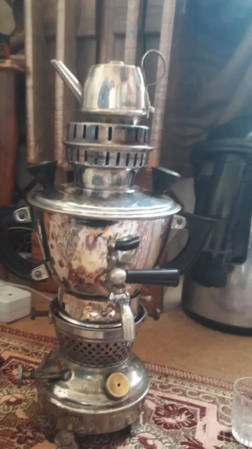 سماور نفتی قدیمی عتیقه ۳۰ سانتی|کلکسیون اشیاء عتیقه|باسمنج, |دیوار