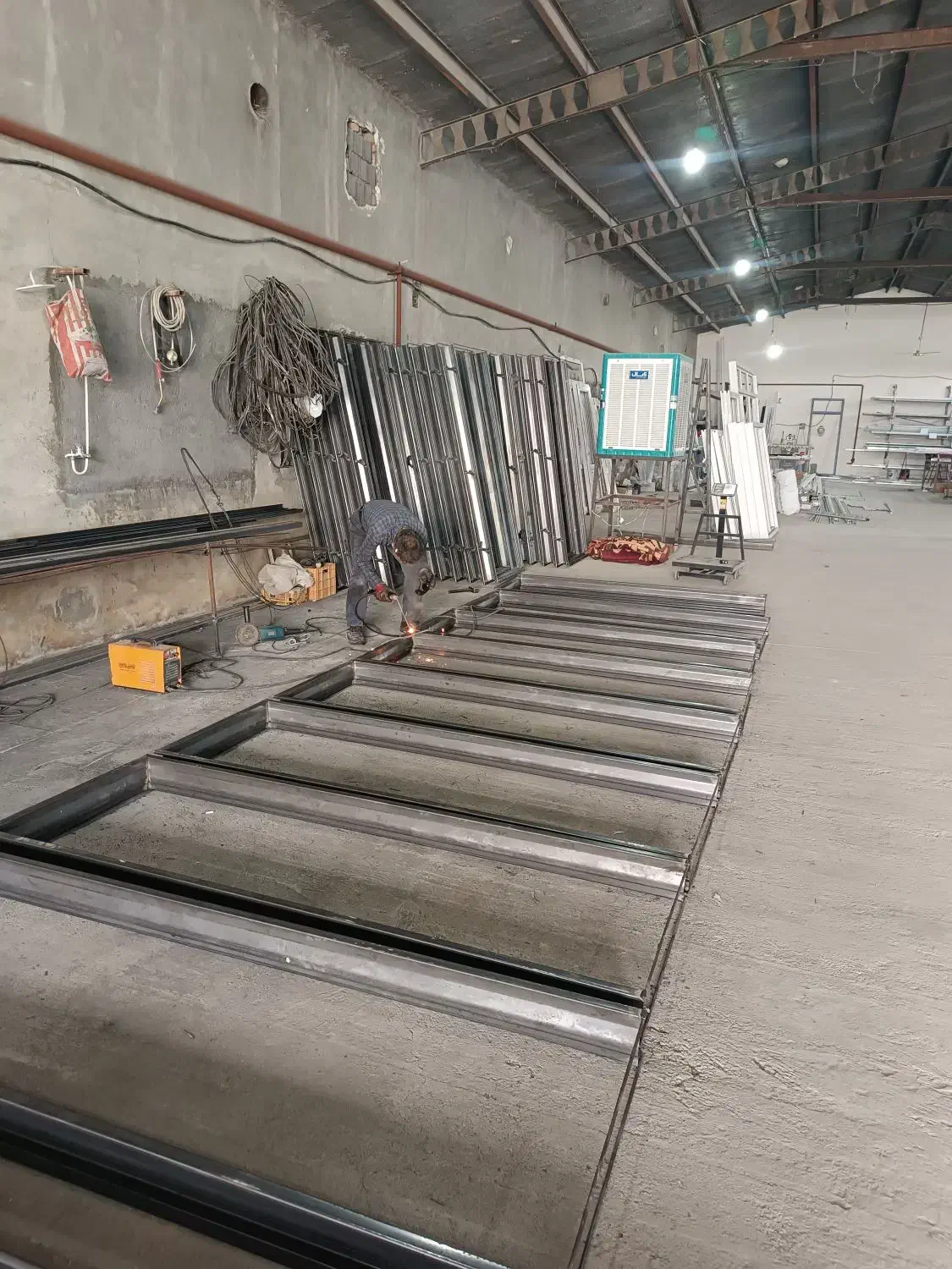 کم ، درب آهنی .درب انبار و پشت بام|مصالح و تجهیزات ساختمان|مشهد, توس (بلوار توس)|دیوار