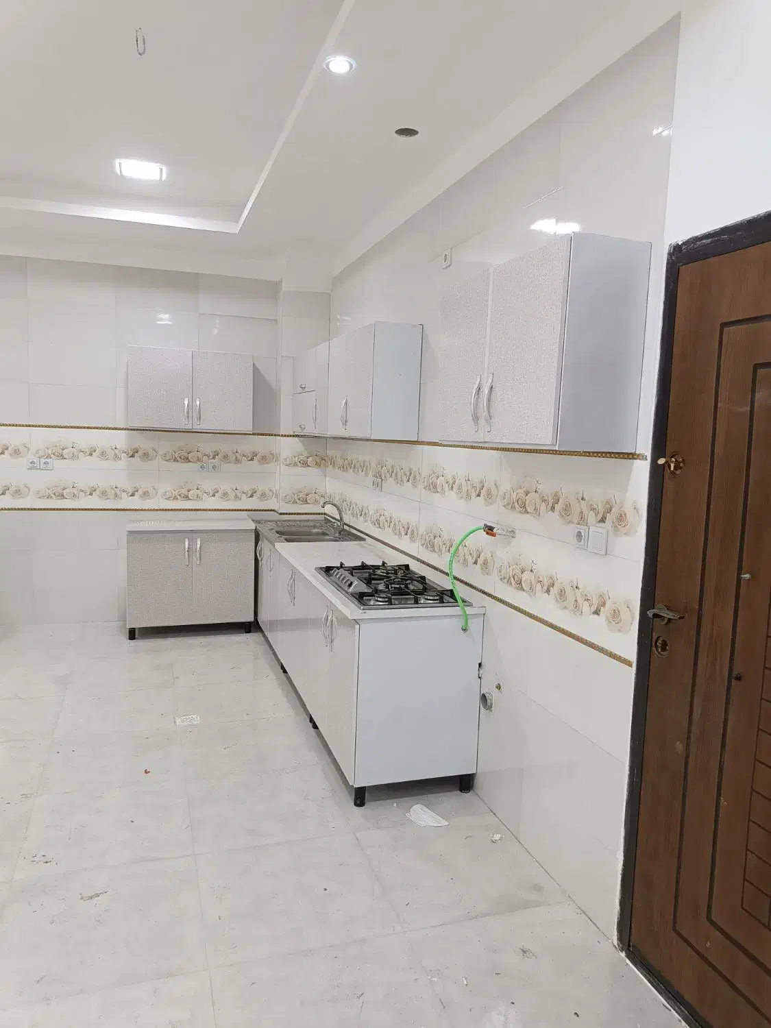 ساختمان دوطبقه طبقه همکف|اجارهٔ خانه و ویلا|بندر کنگان, |دیوار