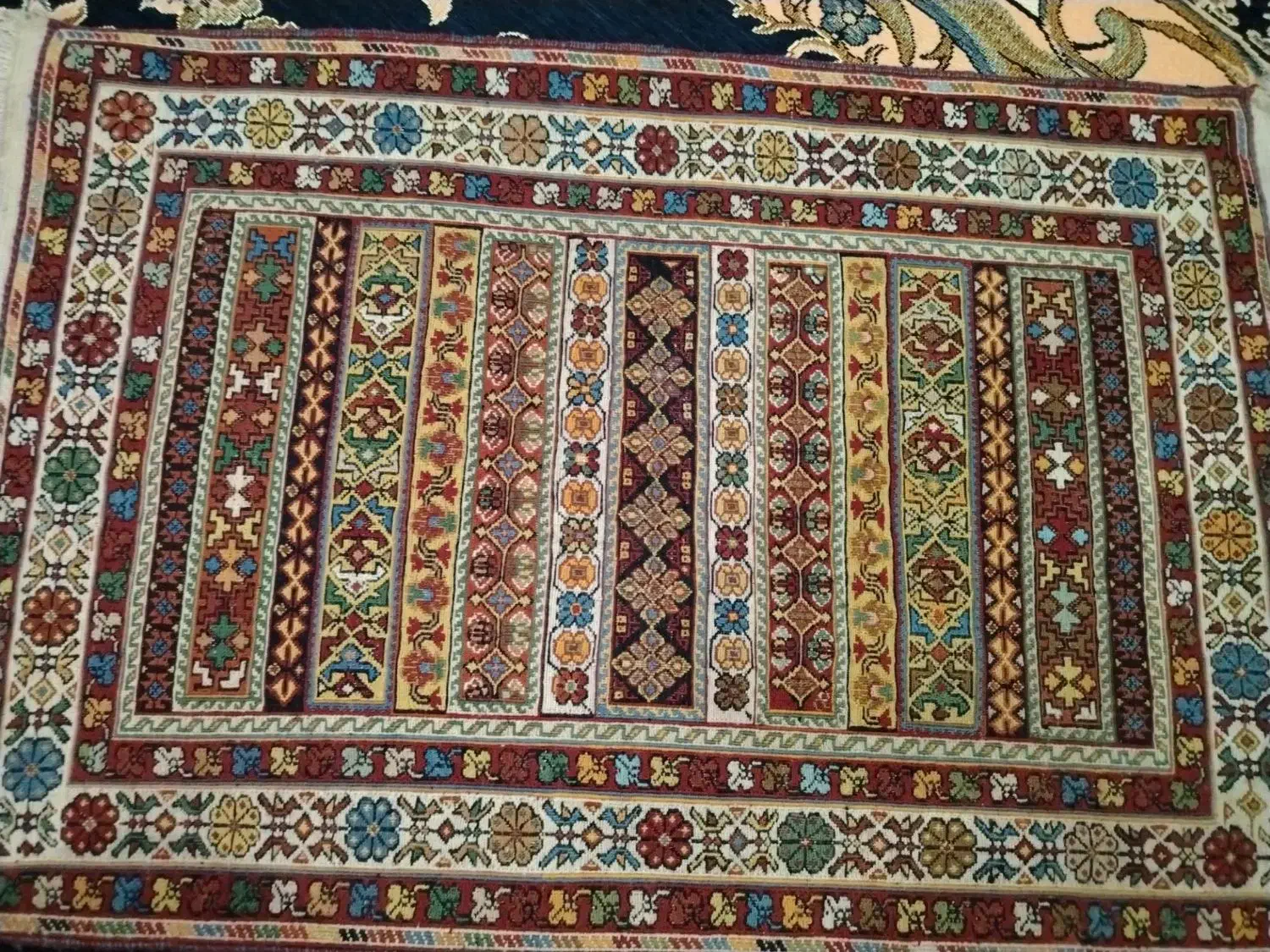 گلیم|گلیم، جاجیم، گبه|کازرون, |دیوار