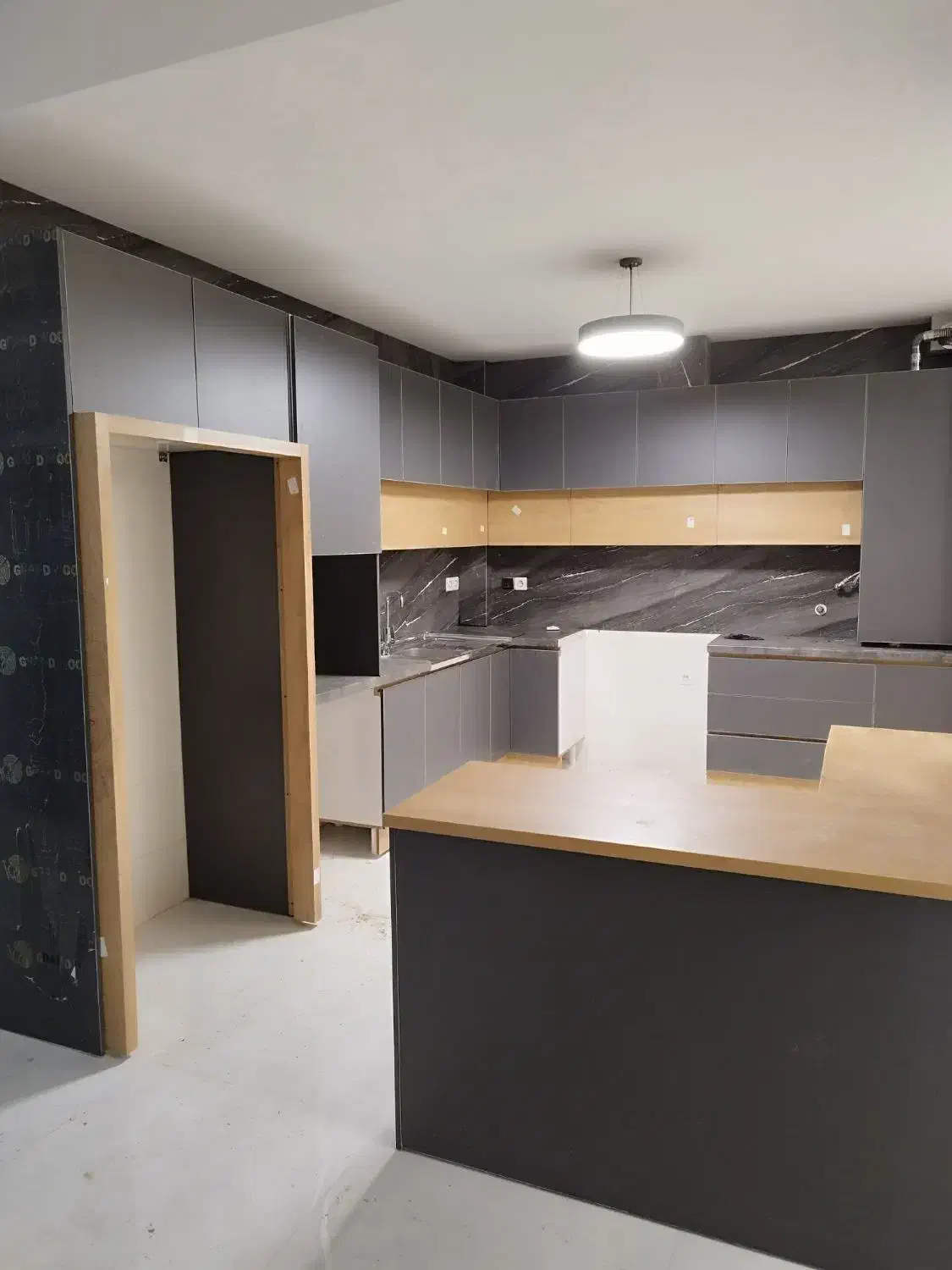 ساخت و تعمیر کابینت. کمد دیواری|خدمات پیشه و مهارت|صدرا-فارس, فاز ۲|دیوار