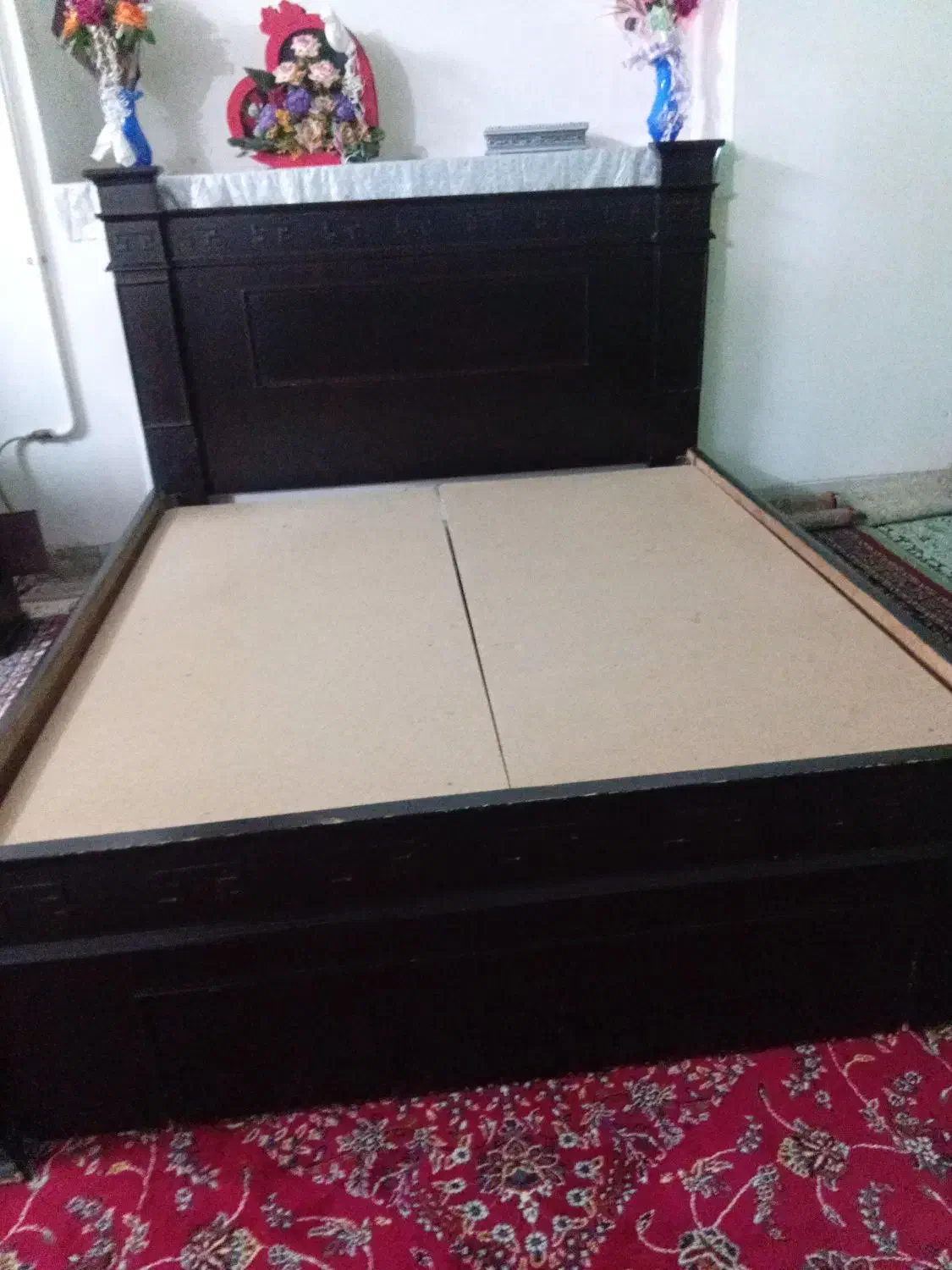 تخت خواب دونفره تمیز سالم|تخت و سرویس خواب|جرقویه, |دیوار