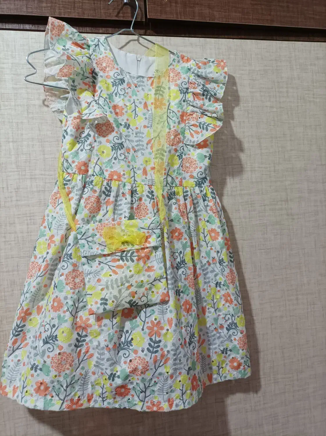 دون مجلسی خامه دوزی|کفش و لباس بچه|تبریز, |دیوار