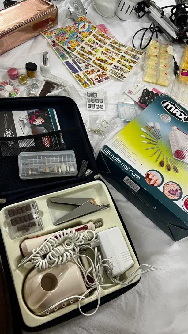 فروش وسایل کاشت ناخن|آرایشی، بهداشتی، درمانی|شیراز, شهرک ولیعصر|دیوار