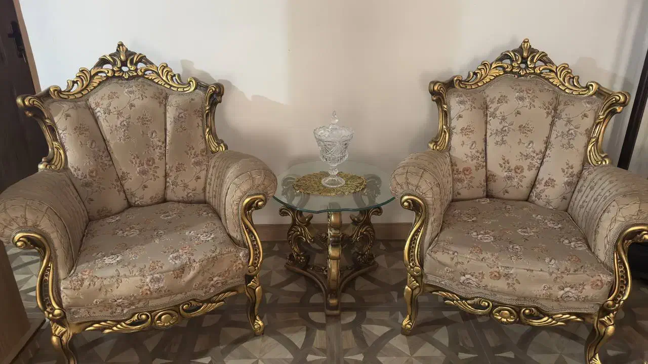 مبلمان ۹نفره چوب دست ساز کم کارکرد|مبلمان خانگی و میز عسلی|آبیک, |دیوار