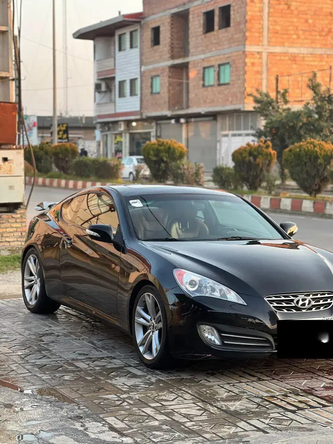 جنسیس کوپه مشکی ۲۰۱۱|خودرو سواری و وانت|قائم‌شهر, |دیوار