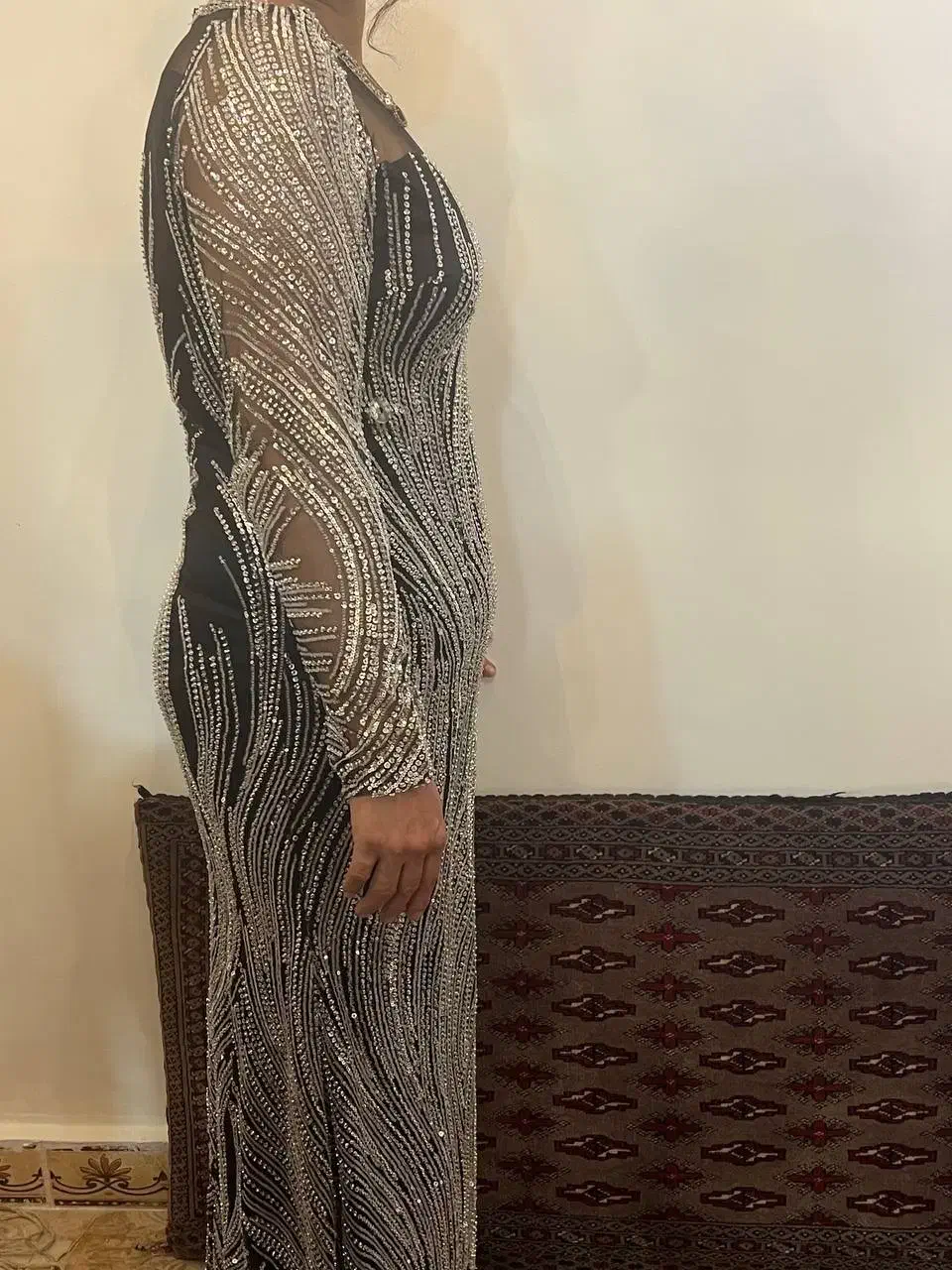 لباس مجلسی|لباس|قدس, شهرقدس|دیوار