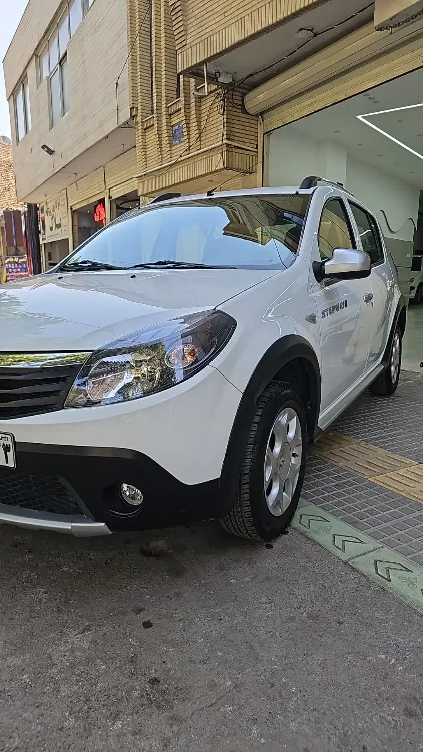 ساندرو استپ وی دنده ای|خودرو سواری و وانت|اصفهان, شیخ اشراق|دیوار