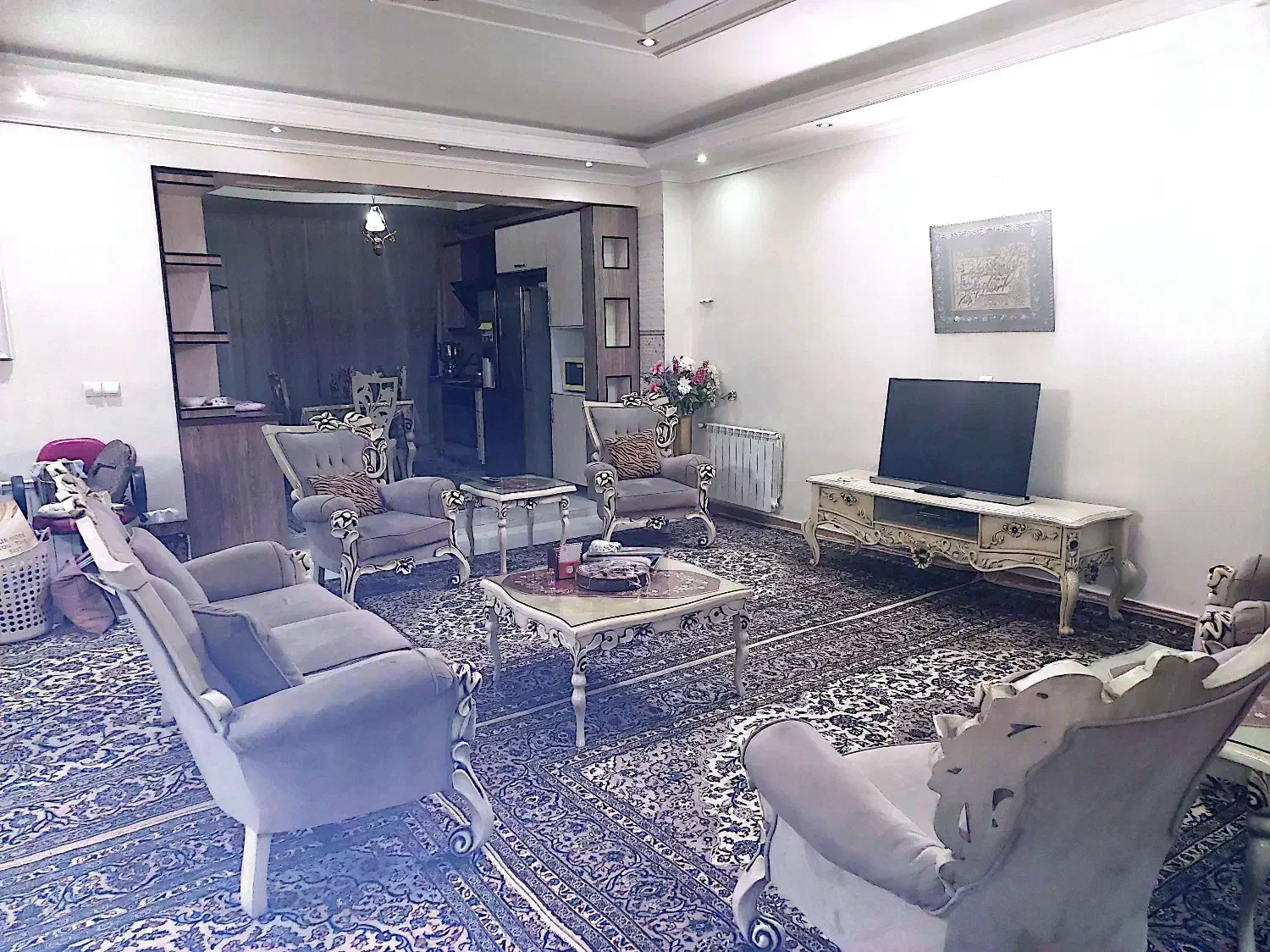 اجاره آپارتمان ابتدای شهید حسنی کوچه بزم|اجارهٔ آپارتمان|تهران, باغ خزانه|دیوار