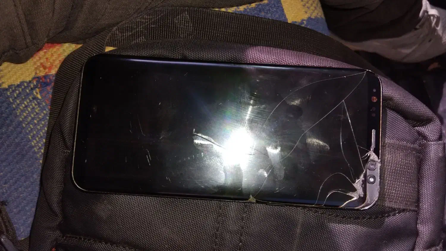 گوشی +s8 آسیب دیده|موبایل|برخوار, |دیوار