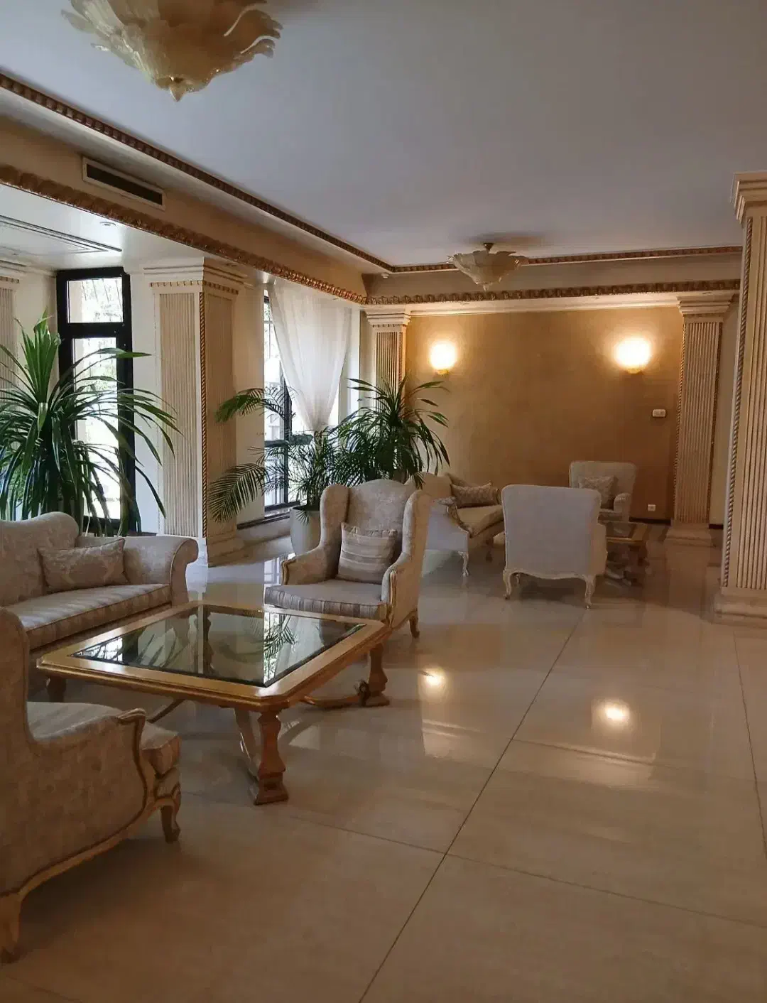 ۱۴۵ متر/ ۲ پارکینگ/ پاگرد مجزا/ ۳خواب/کم واحد