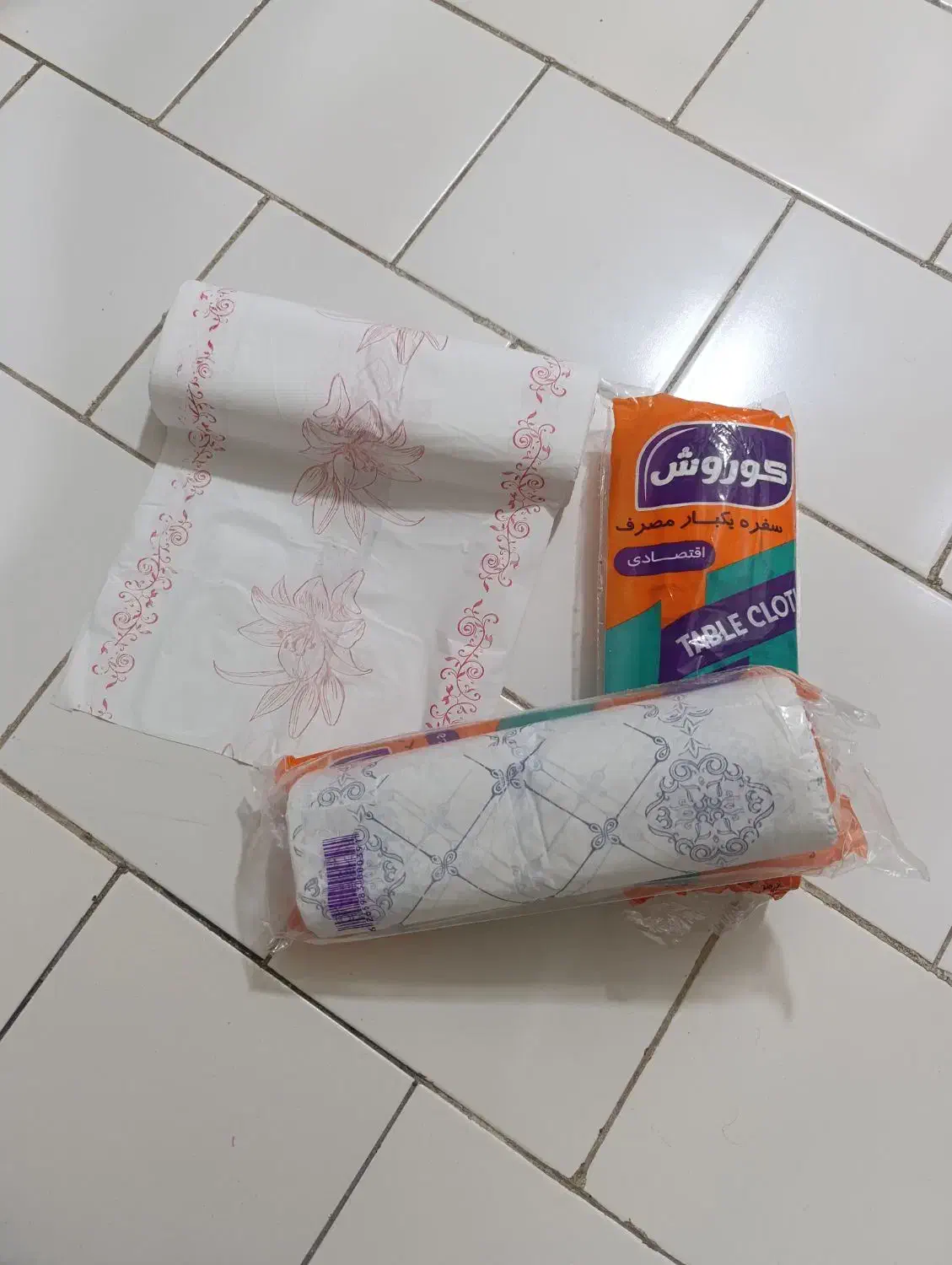 سفره یک بار مصرف|ظروف نگهدارنده، پلاستیکی، یک‌بارمصرف|پیشوا, |دیوار