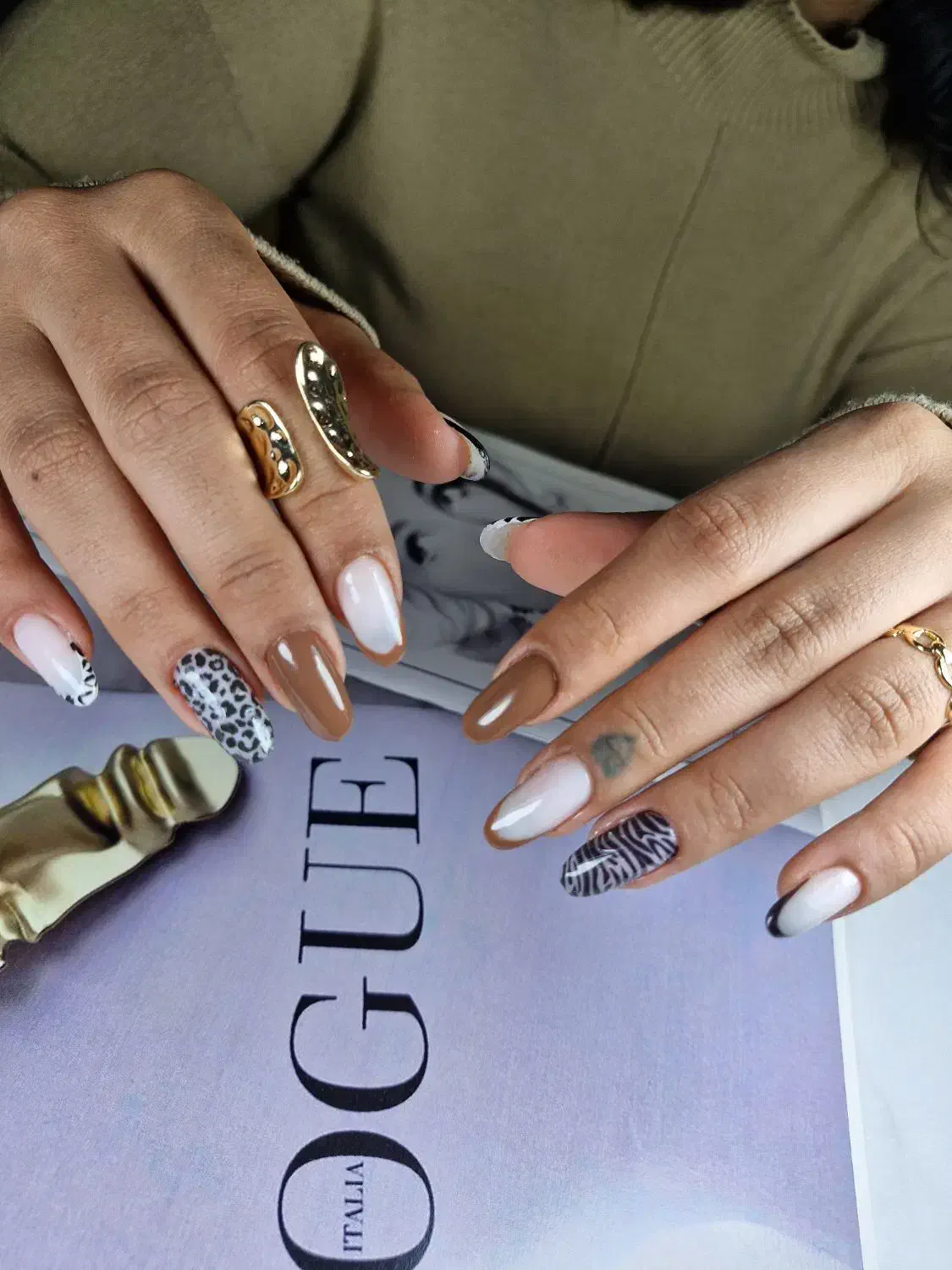 خدمات کاشت ناخن|خدمات آرایشگری و زیبایی|رشت, گلزاران|دیوار