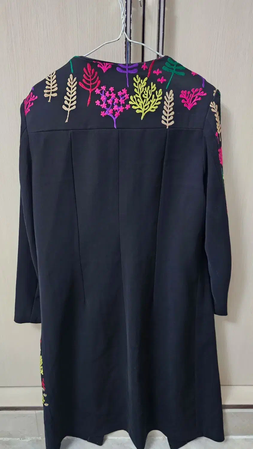 کت مجلسی|لباس|اصفهان, شفق|دیوار