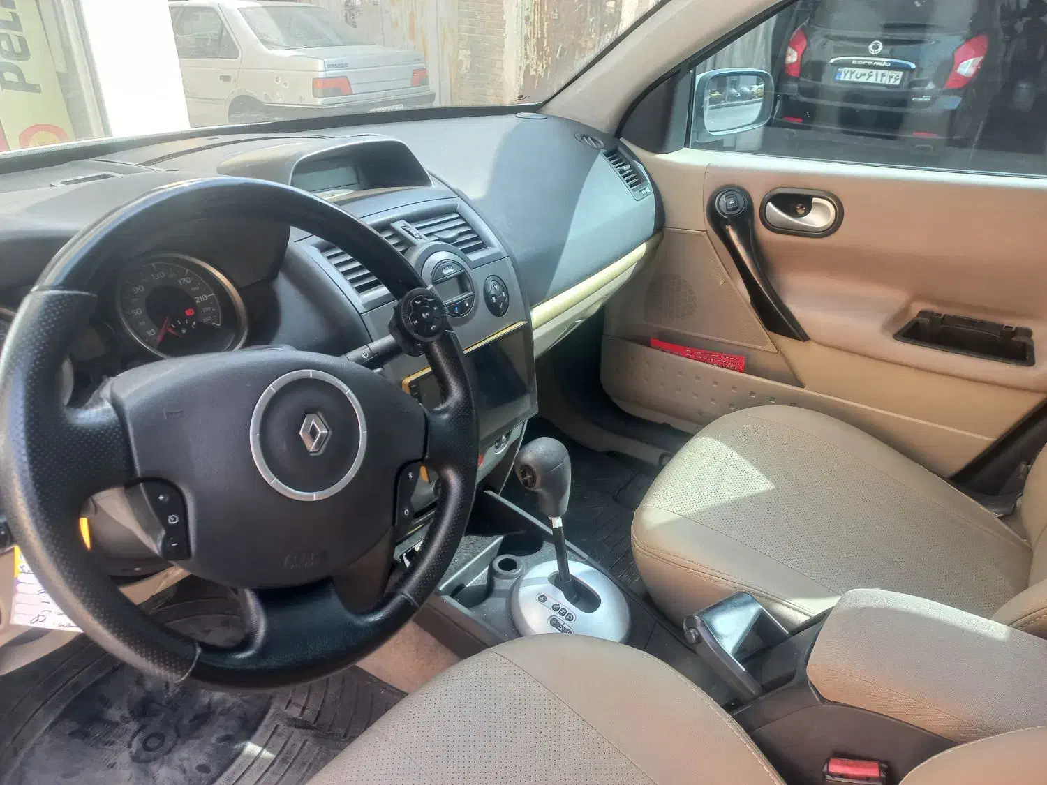 مگان ۲۰۰۰ اتومات|خودرو سواری و وانت|مشهد, پروین اعتصامی|دیوار