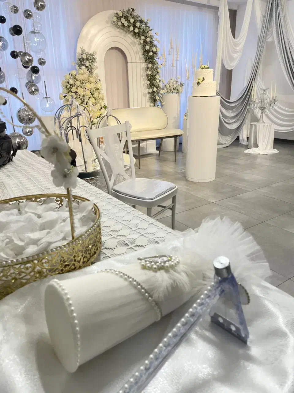 سالن بله برون و عقد و نامزدی و حنابندان|خدمات پذیرایی، مراسم|مشکین‌دشت, |دیوار