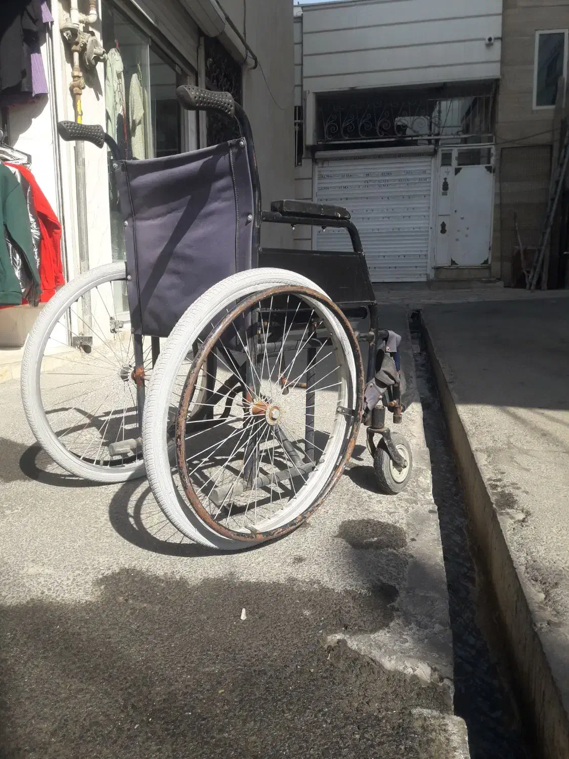ویلچر تمیز و سالم|کالسکه و لوازم جانبی|قرچک, باقرآباد|دیوار