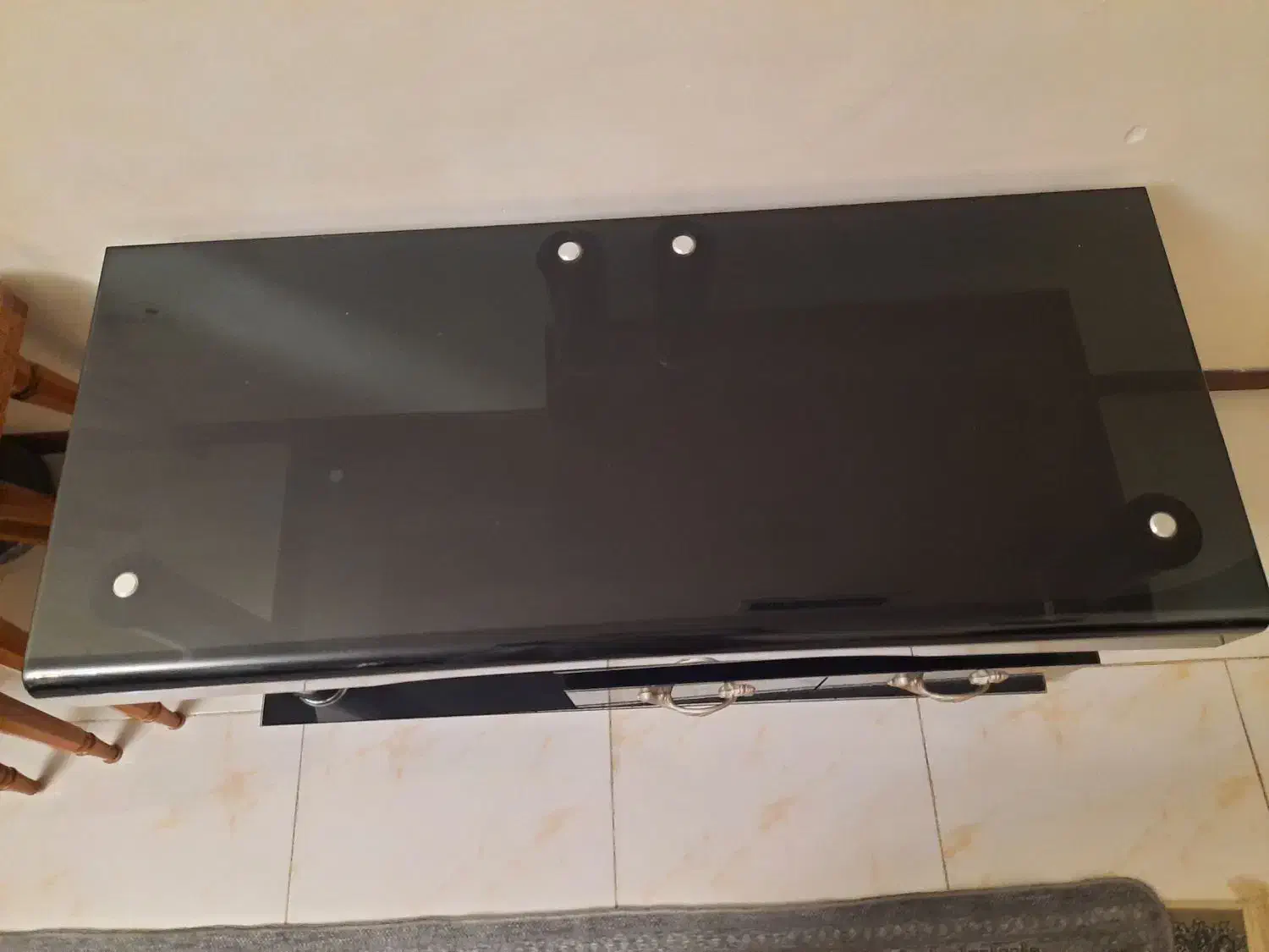 میز تلویزیون شیشه ای در حد نو|میز تلویزیون|پردیس, فاز ۱۱|دیوار