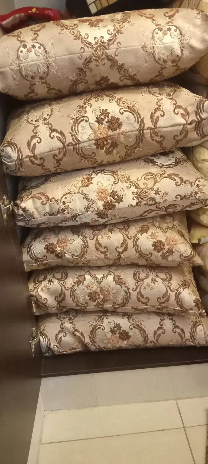 پشتی .پرده .زیر سفره .روفرشی|روفرشی|اصفهان, کردآباد|دیوار