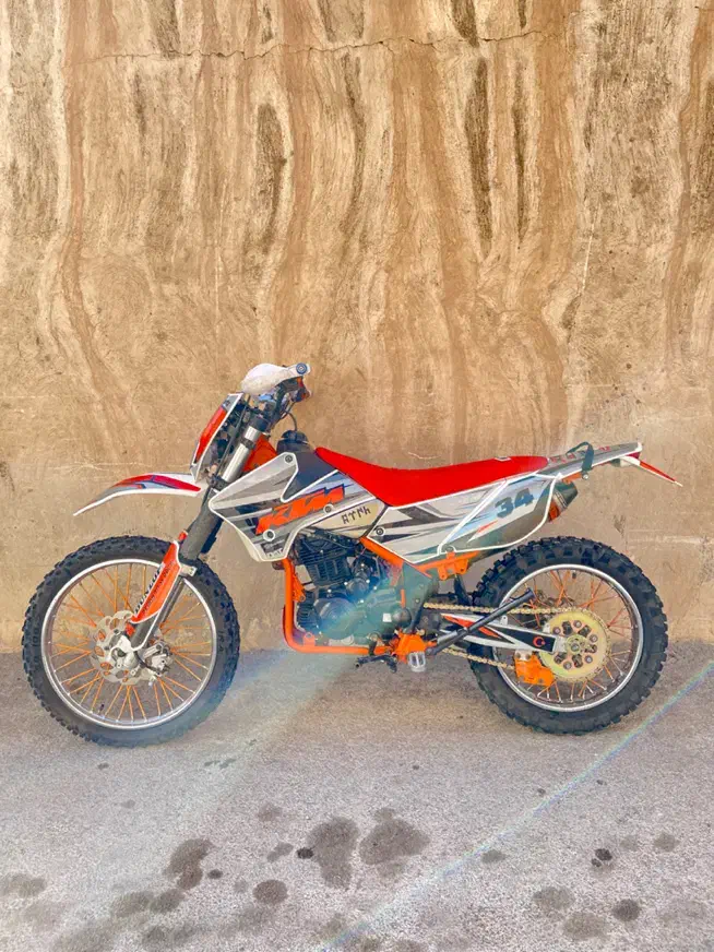 فلات ۲۵۰ سال ۱۴۰۳|موتورسیکلت|تبریز, |دیوار