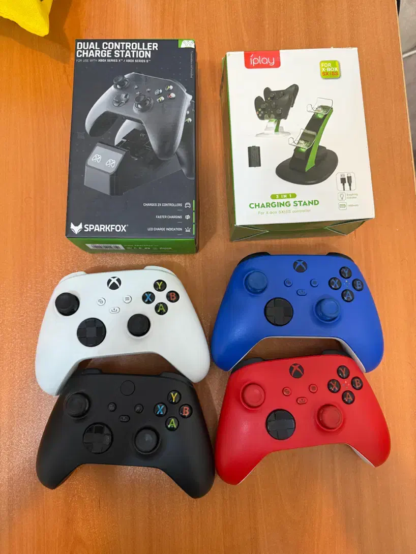 دسته و لوازم جانبی ایکس باکس و پلی استیشن|کنسول، بازی ویدئویی و آنلاین|تهران, یوسف‌آباد|دیوار