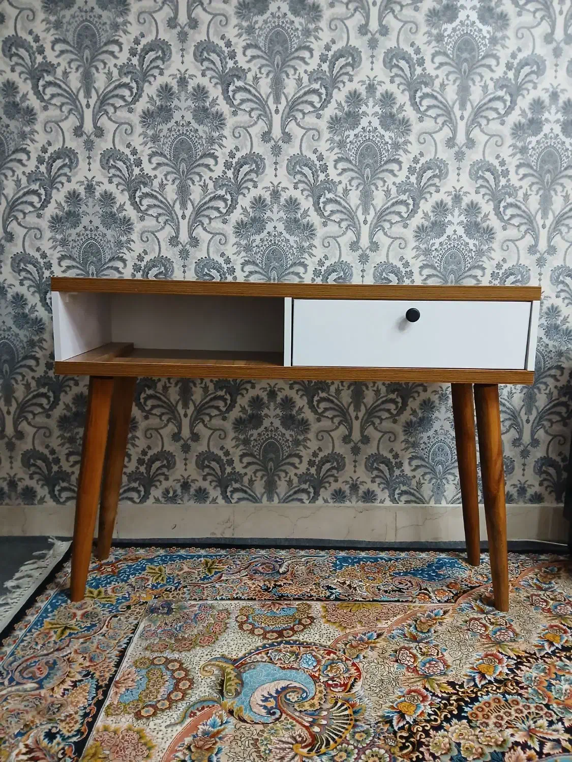 میز تحریر|میز تحریر و کامپیوتر|شاهین‌شهر, فردوسی|دیوار