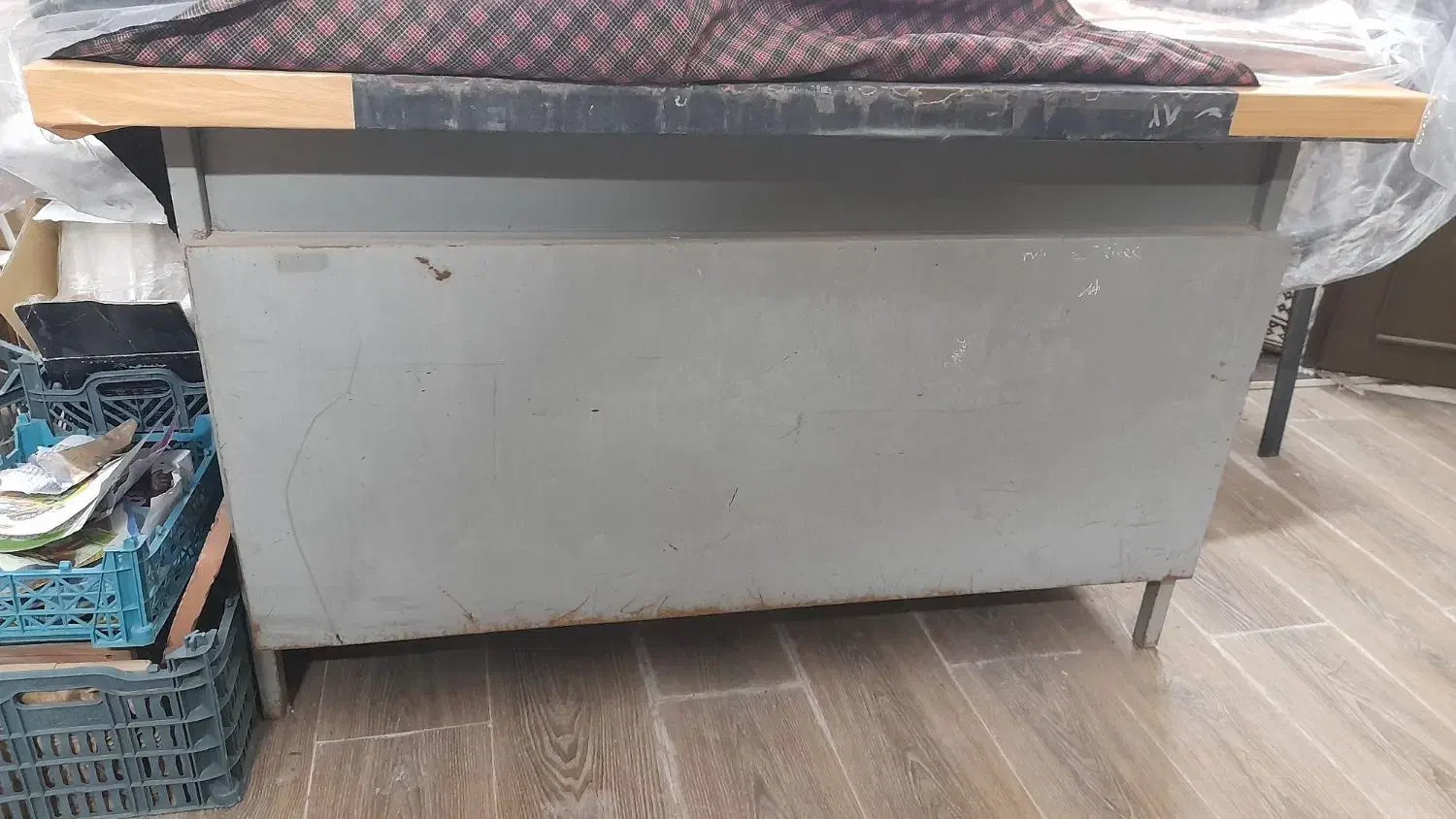 میز فلزی بزرگ ابعاد ۱۳۰در ۷۰|میز تحریر و کامپیوتر|اردکان, |دیوار