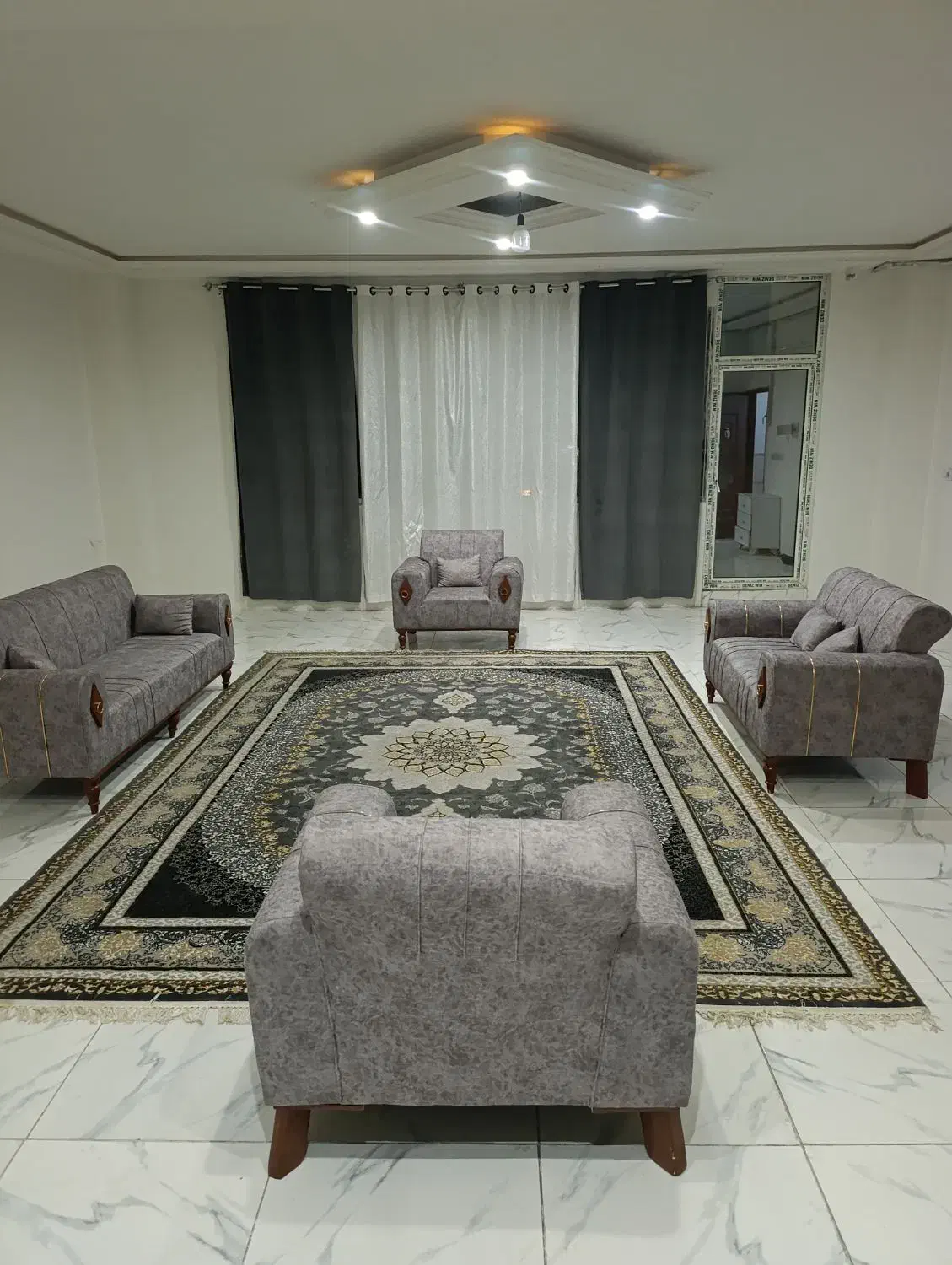 اجاره سویت روزانه|اجارهٔ کوتاهمدت آپارتمان و سوئیت|قرچک, میرزائی جنوبی|دیوار