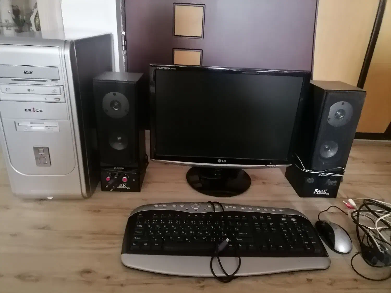 کامپیوتر|رایانه رومیزی|سلماس, |دیوار