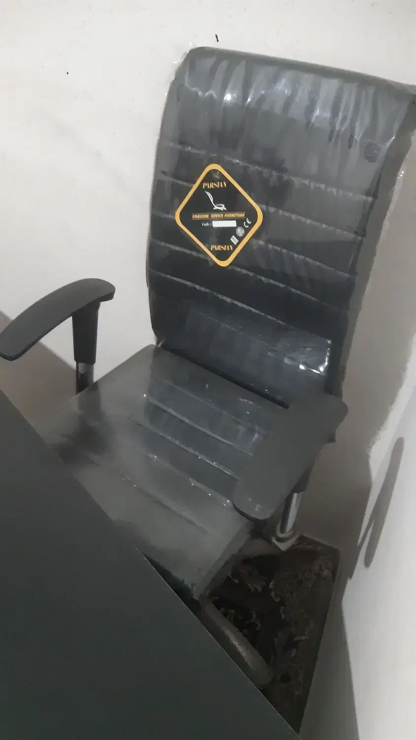 میز و صندلی برای مطالعه و کار|دفتر کار|ماهدشت, |دیوار