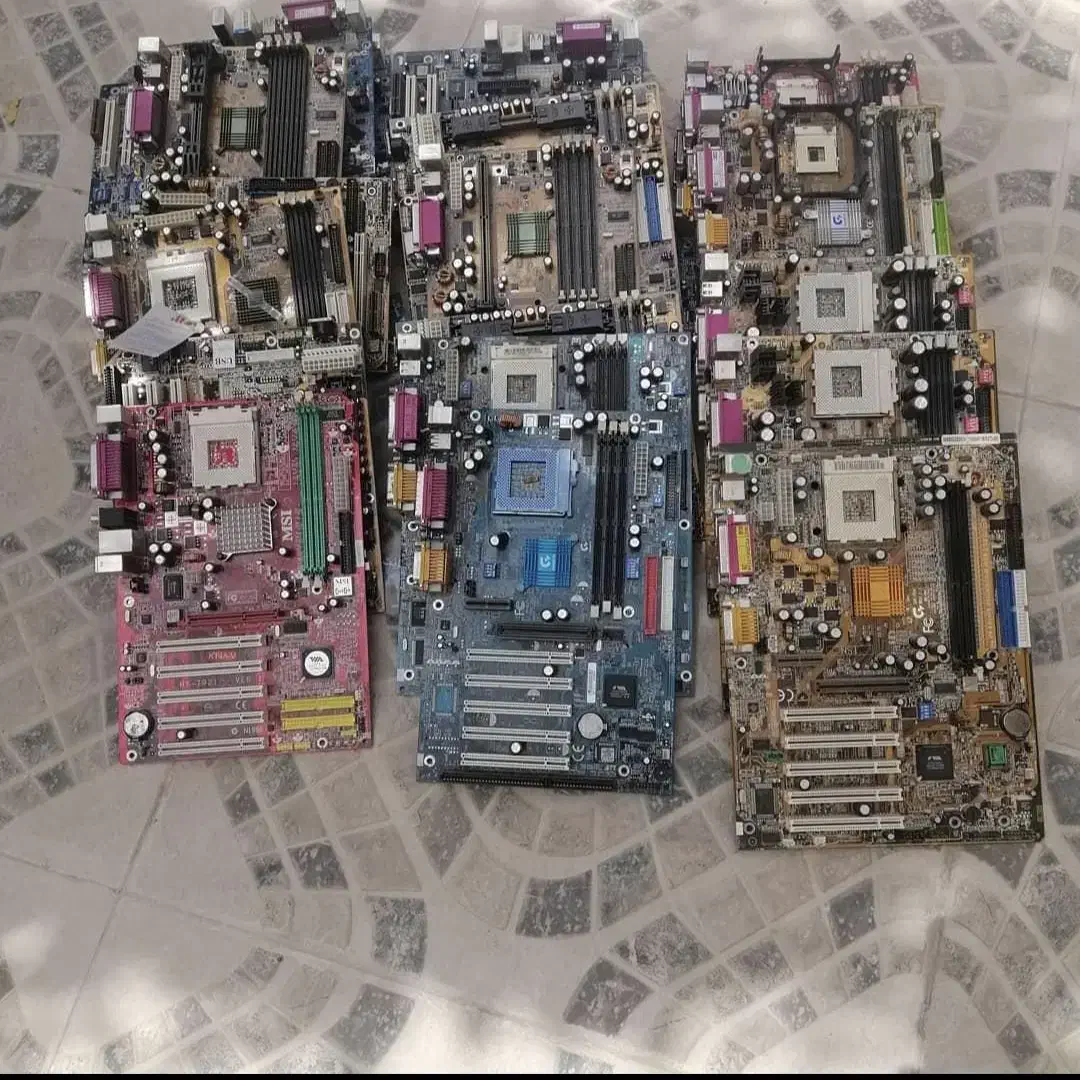 خرید‌ فوری قطعات الکترونیکی کیس وگوشی دکمه ای|خدمات رایانه‌ای و موبایل|آباده, |دیوار