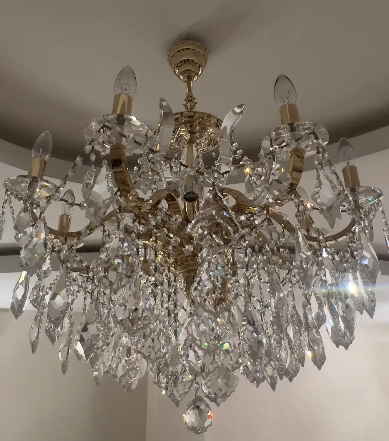 لوستر ۱۶ شاخه دو طبقه طلایی|لوستر و چراغ آویز|قزوین, |دیوار