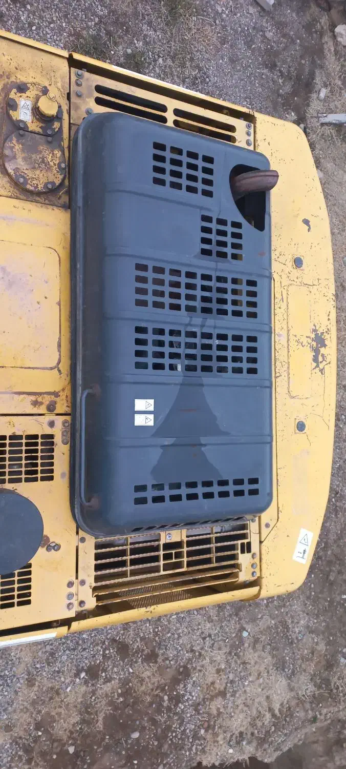 بیل کوماتسو ۲۲۰|خودرو سنگین|میاندوآب, |دیوار