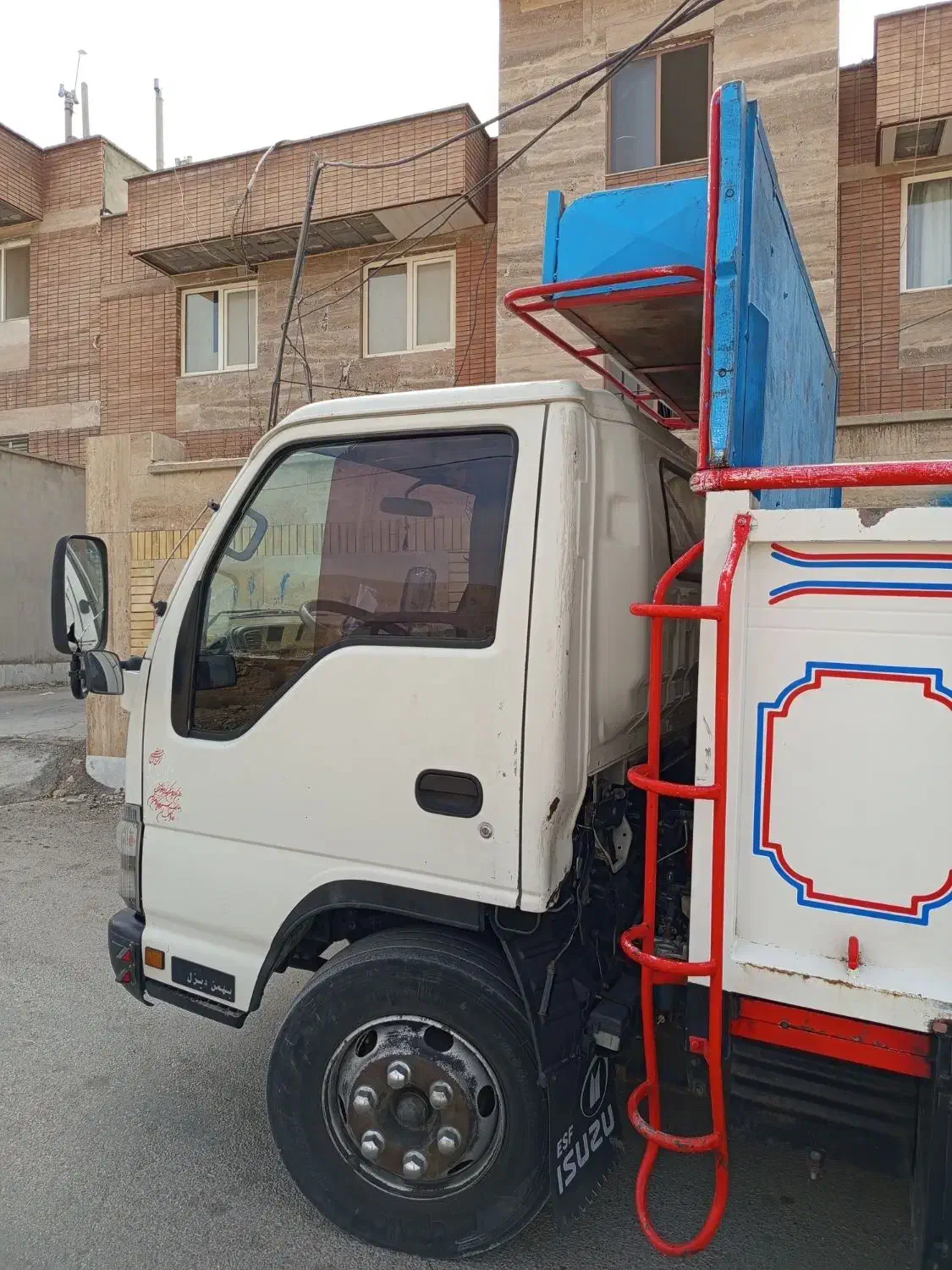 ایسوزو مدل 6تن مدل 88|خودرو سنگین|صدرا-فارس, فاز ۱|دیوار