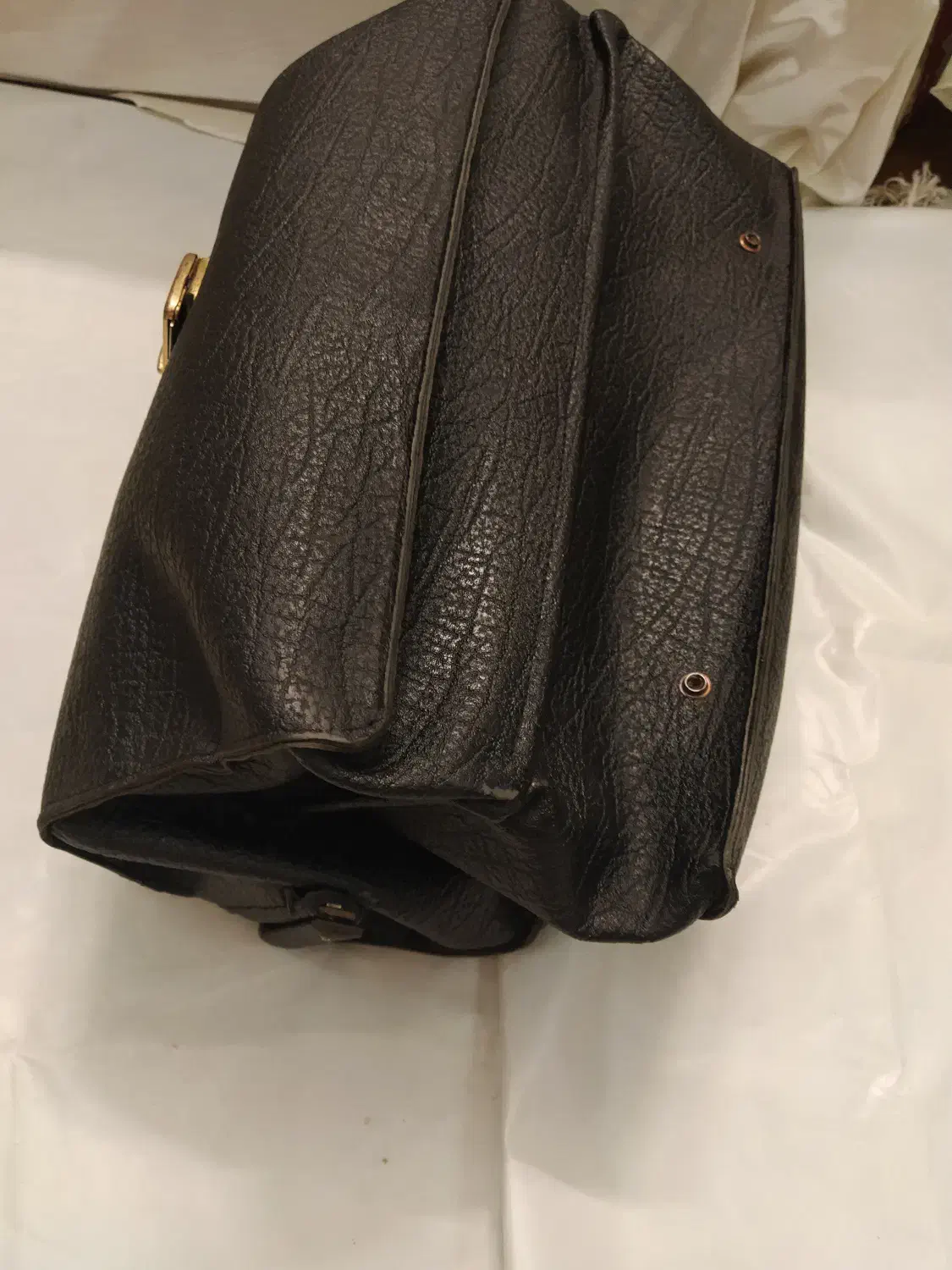 کیف چرم|کیف، کفش، کمربند|طرقبه, |دیوار