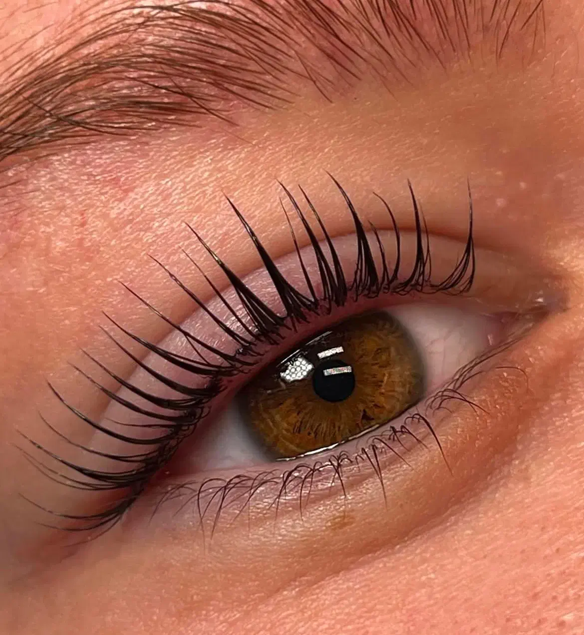 مدل رایگان|خدمات آرایشگری و زیبایی|رشت, معلم|دیوار