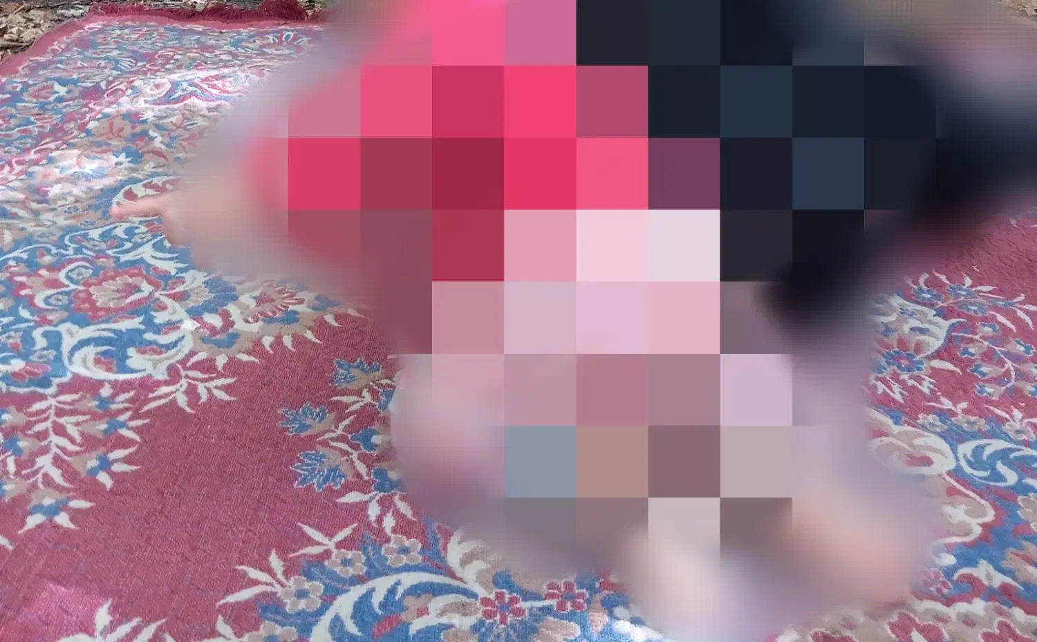 فرش روفرشی گمشده|اشیا|بجنورد, |دیوار