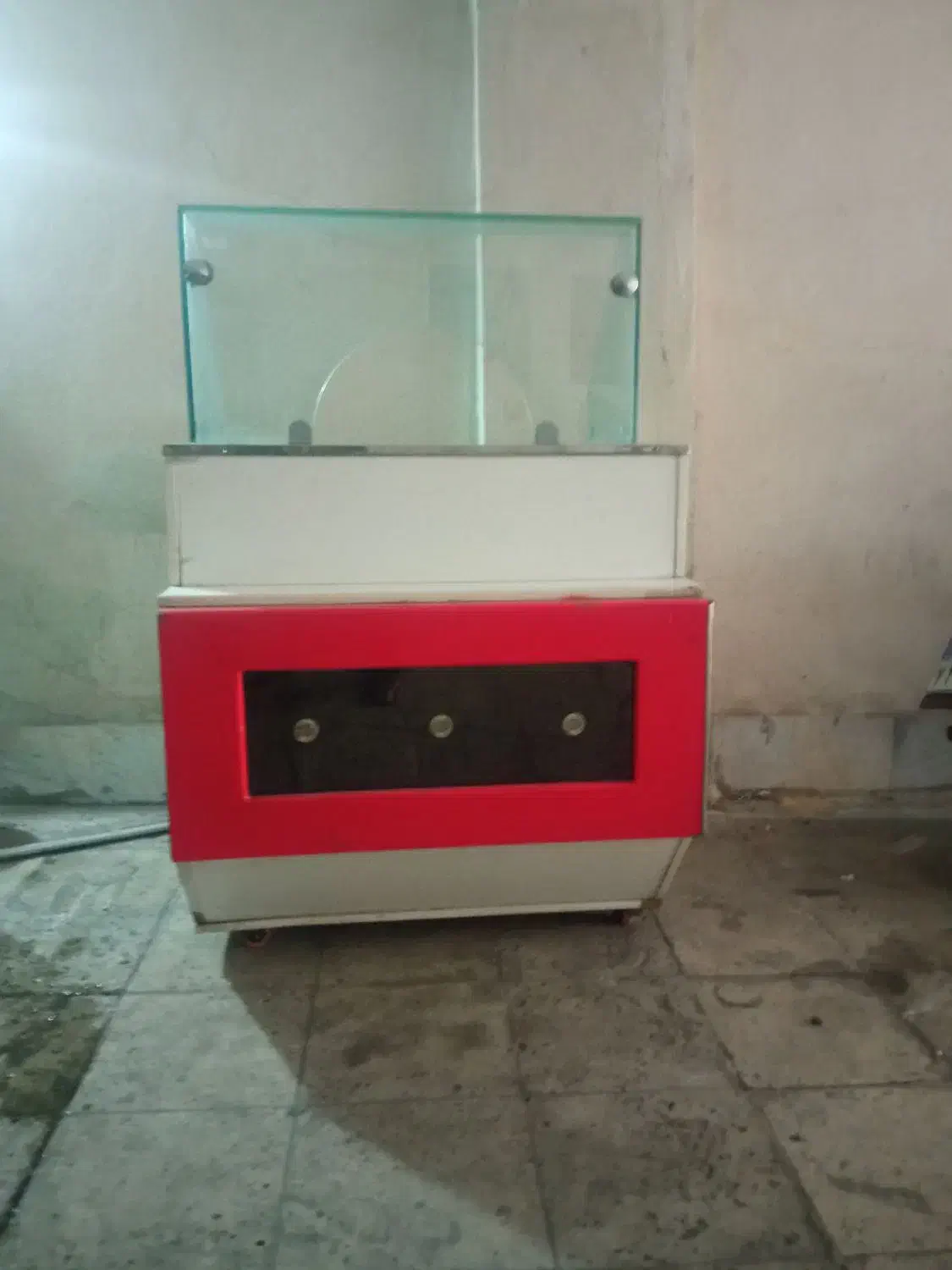 میز کار ساندویچی|کافیشاپ و رستوران|تهران, مینای شمالی (مخبر)|دیوار