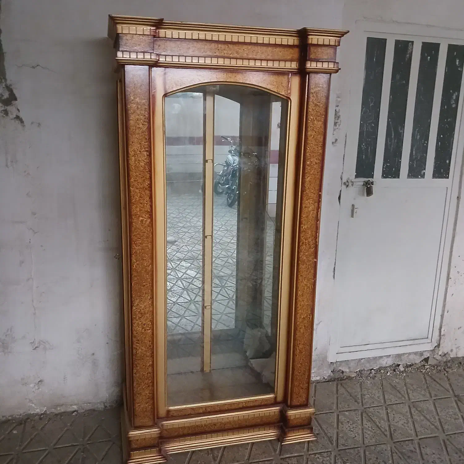 یک عددبوفه درحدنو|بوفه، ویترین، کنسول|دامغان, |دیوار