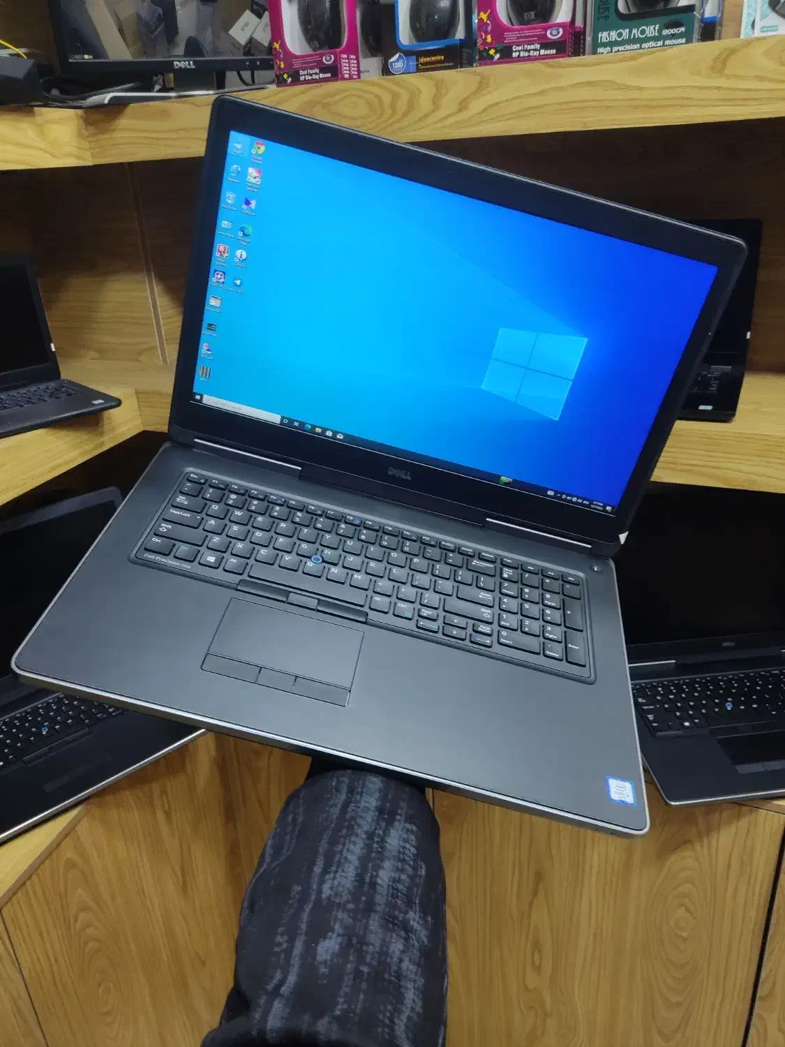 رندرDell Precision 7710 HQ گرافیکدار/گیمینگ/طراحی|رایانه همراه|ری, علایین|دیوار