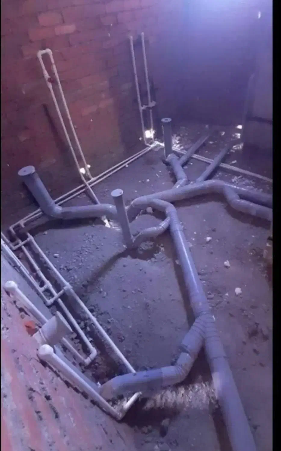 لوله کشی فاضلاب وآب ساختمان|خدمات پیشه و مهارت|بم, |دیوار