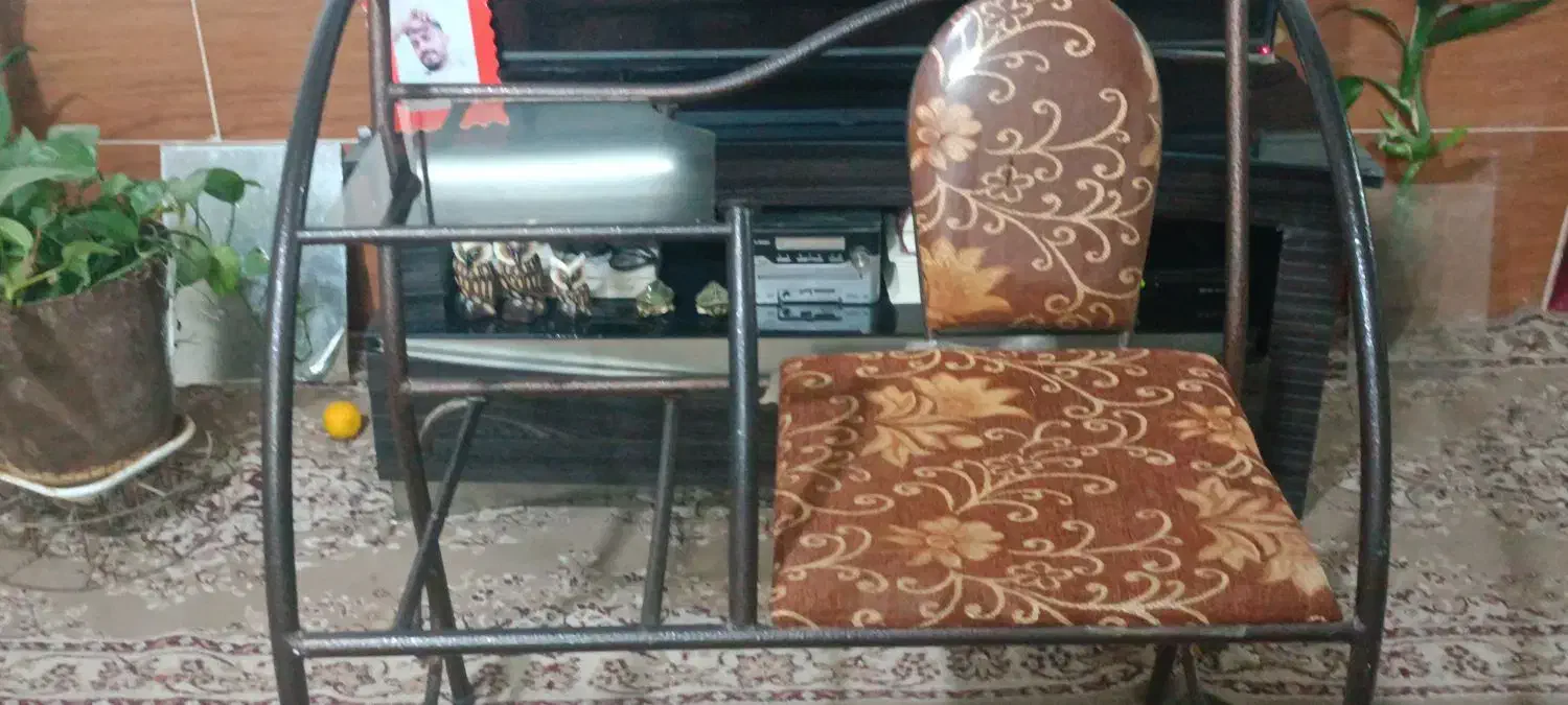 میز تلفن|میز تلفن|شیراز, گل سرخ|دیوار