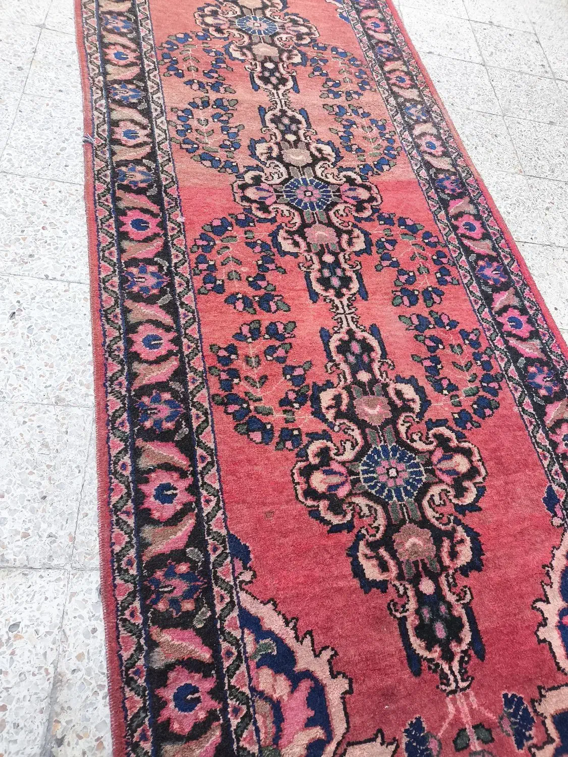 قالی|فرش|اهواز, کوی طالقانی|دیوار