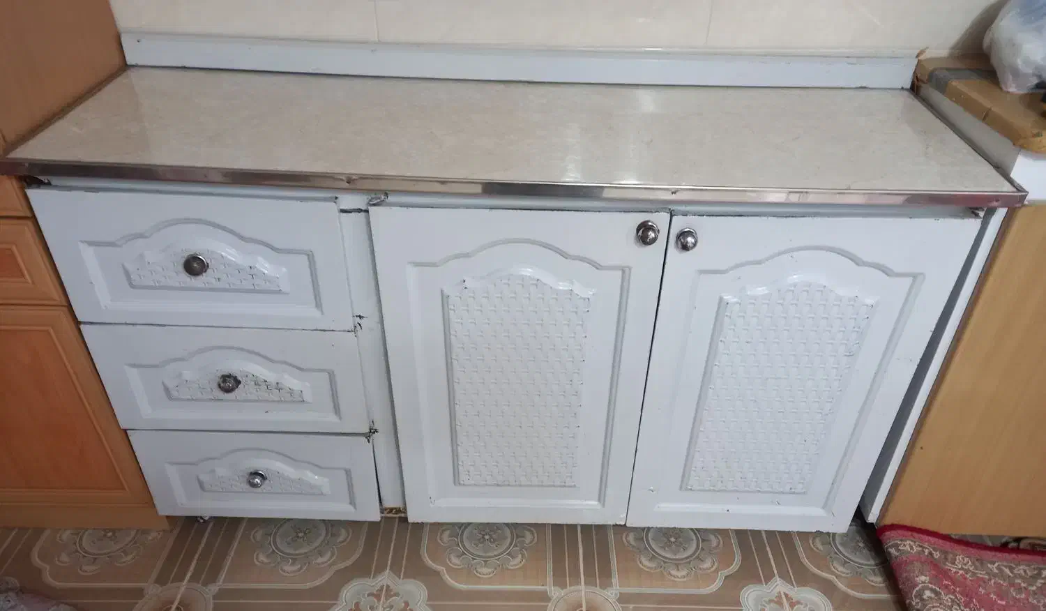 کابینت فلزی|آب‌چکان و نظم‌دهنده ظروف|میانه, |دیوار