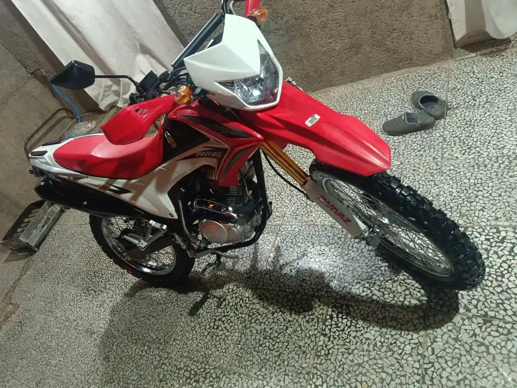 موتور تریل پرواز1404|موتورسیکلت|شیراز, سلطان آباد|دیوار