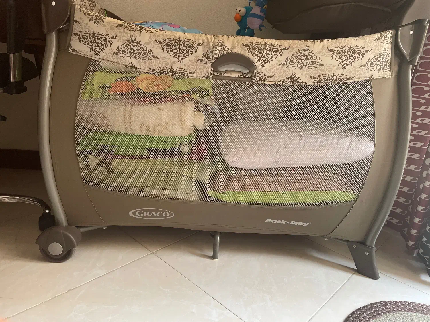 تخت پارک  برند گراکو آمریکایی|تخت و صندلی بچه|کیش, |دیوار