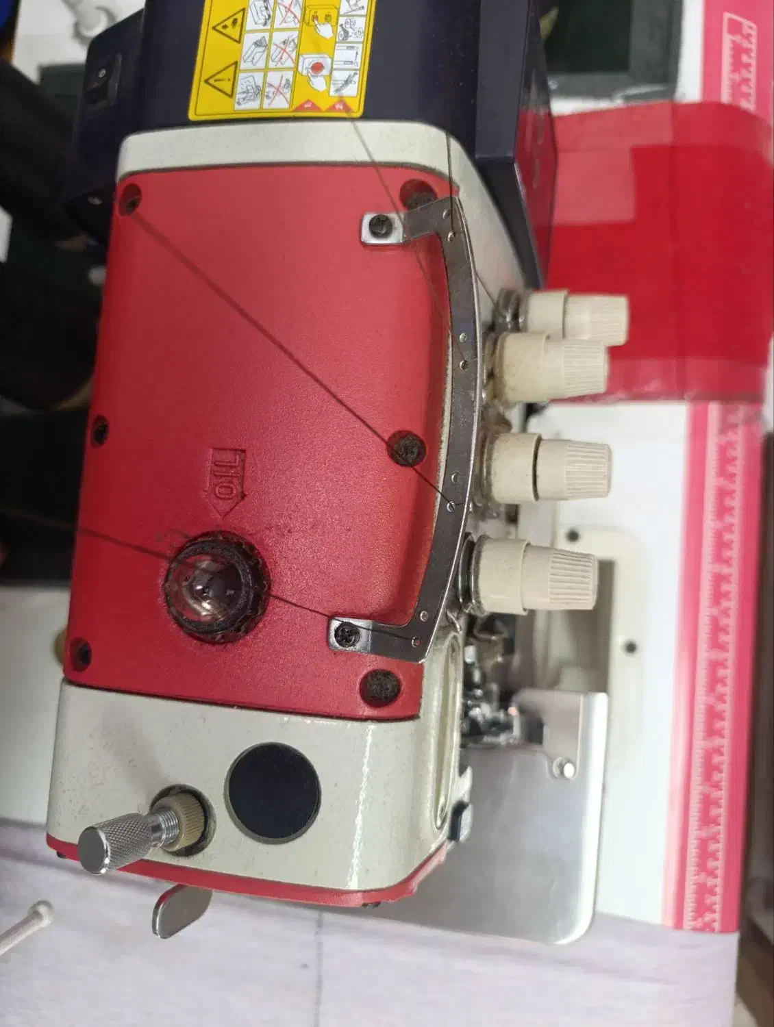 چرخ زیگزال|چرخ خیاطی و ریسندگی|رباط‌کریم, رباط‌کریم|دیوار