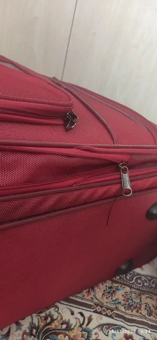 چمدان مسافرتی|کیف، کفش، کمربند|پرند, فاز ۵|دیوار