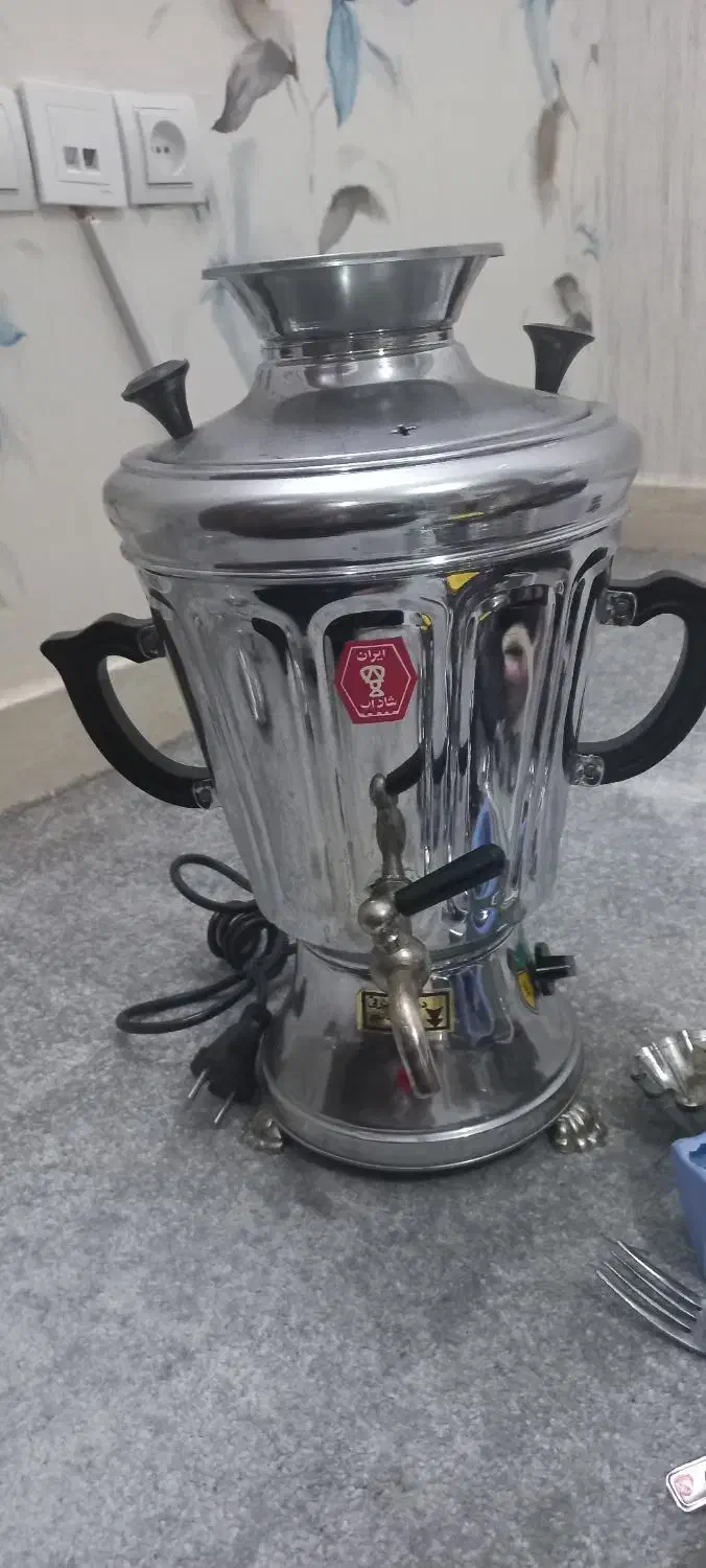 سماور برقی|سماور، چایساز، قهوهساز|صدرا-فارس, فاز ۱|دیوار