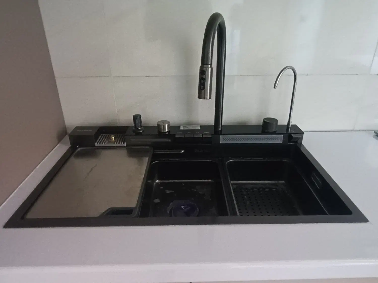 نصب شیر آلات تو کار و روکار|خدمات پیشه و مهارت|گرگان, |دیوار